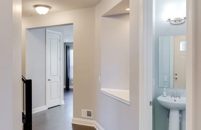 12558 Naples St NE, Unit A Gallery 3