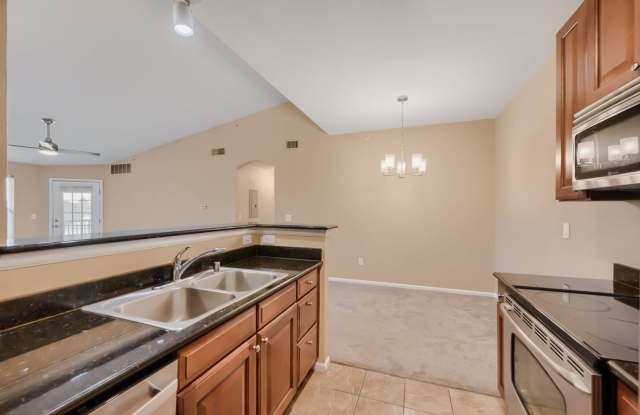 **$500 Off 1st Month's Rent**Beautiful 2 Bedroom/2 Bathroom Condo at Blue Sky at Vista Ridge - AVAILABLE NOW Gallery 4