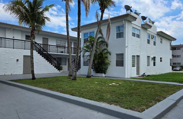 16951 Northeast 18th Avenue photos photos