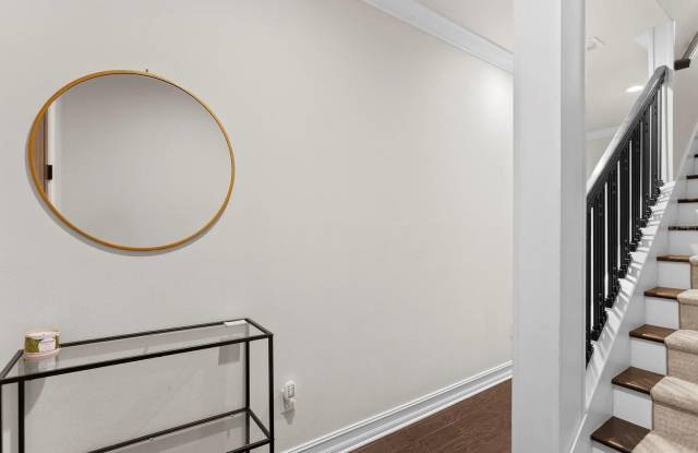 224 S AUDUBON Avenue Gallery 4