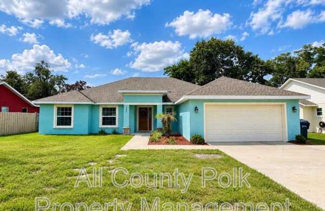 535 Holloway Shores Dr. Gallery 1