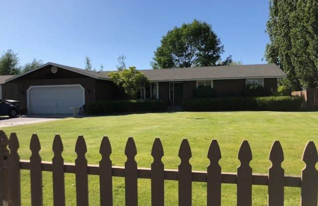 8272 Harrington Ln - 8272 Harrington Lane Northeast, Cascade Valley, WA 98837