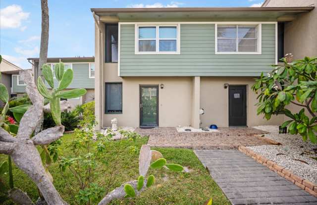 WATERFRONT LIVING IN A BEAUTIFUL 2-BEDROOM TOWNHOME photos photos