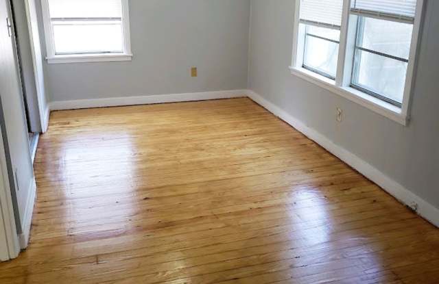 Mockingbird Realty 221.5 photos photos