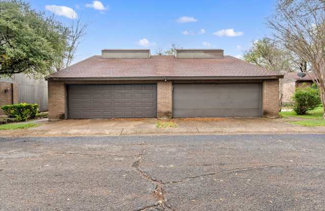 Two Story Townhouse with Natural Setting - Water Included photos photos