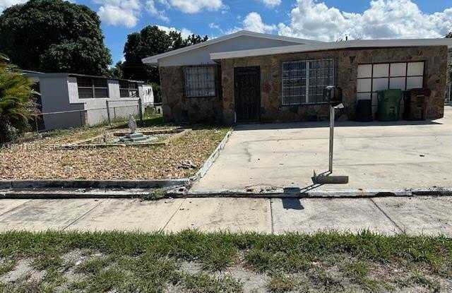 640 E 55th St photos photos