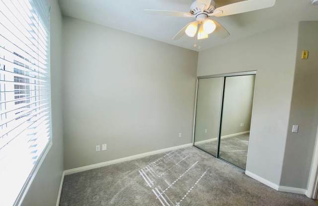4655 Central Plaza Gallery 4