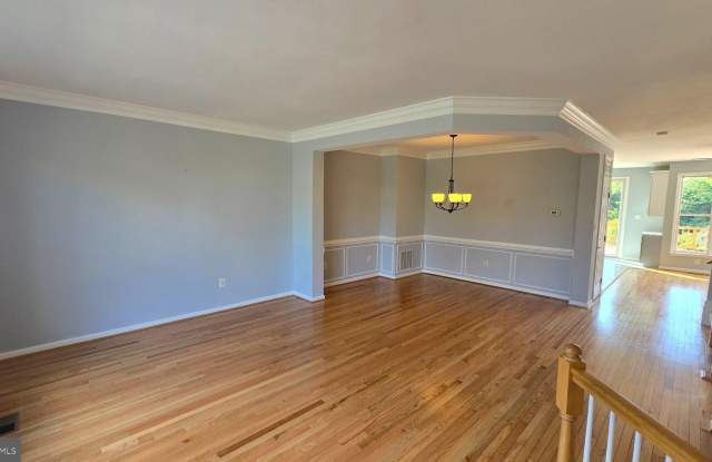 43975 LORDS VALLEY Terrace Gallery 2