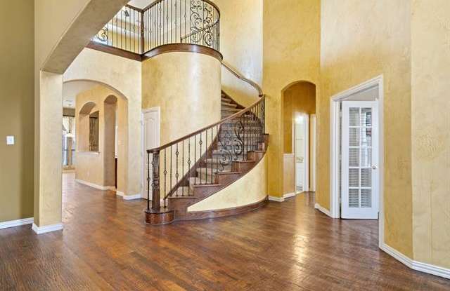 1824 Auburn Drive Gallery 3