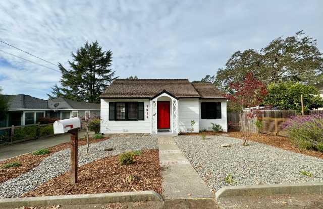 TENTATIVELY RENTED Charming 3 Bedroom 2 Bath Napa Alta Heights Home - 1411 Maxwell Avenue, Napa, CA 94559