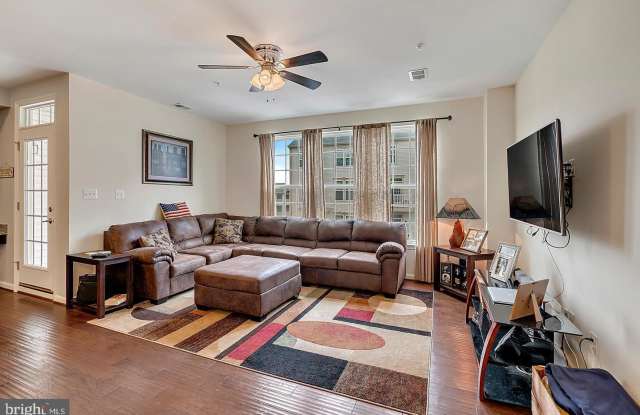 7548 BRUNSON CIRCLE Gallery 4