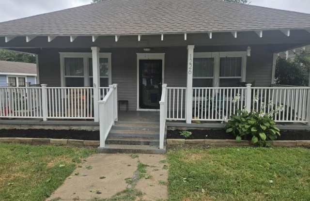 1226 W Woodard Street photos photos