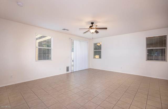 15594 W DEVONSHIRE Avenue Gallery 4