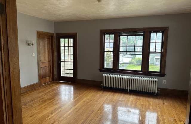 35 Woodmere Road Gallery 4