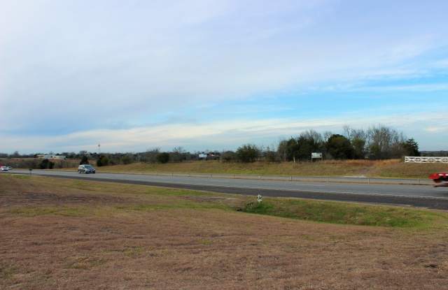9600 State Highway 290 East Gallery 4