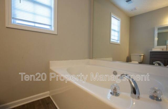 5711 Boby Dr Gallery 3