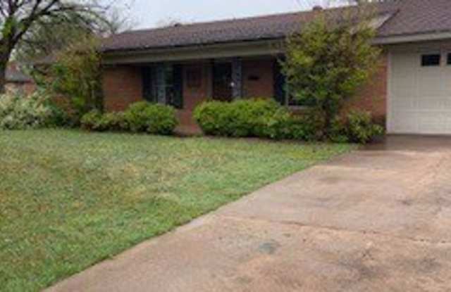 2250 Greenbriar Drive photos photos