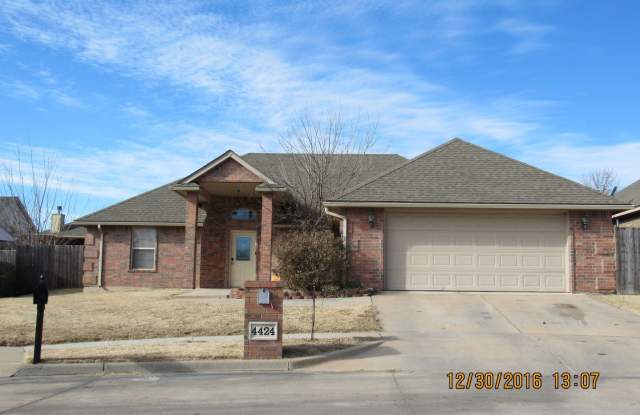 BEAUTIFUL HOME IN WOLFCREEK AREA!!! photos photos