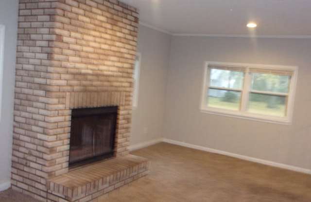 22110 Brookwood Drive Gallery 4