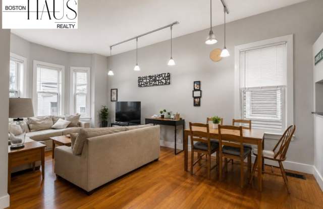 218 Columbia St. photos photos