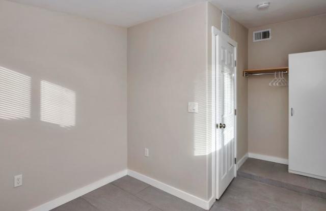 320 N 13th Pl Gallery 3