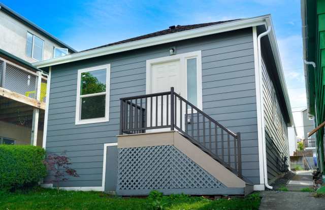 Recently Remodeled 3 Bedroom Home in Everett! - 2617 West Marine View Drive, Everett, WA 98201