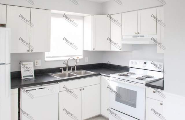 2 Bedroom, 1 Bathroom- $1,295 a Month - 9403 Ballentine Street, Overland Park, KS 66214