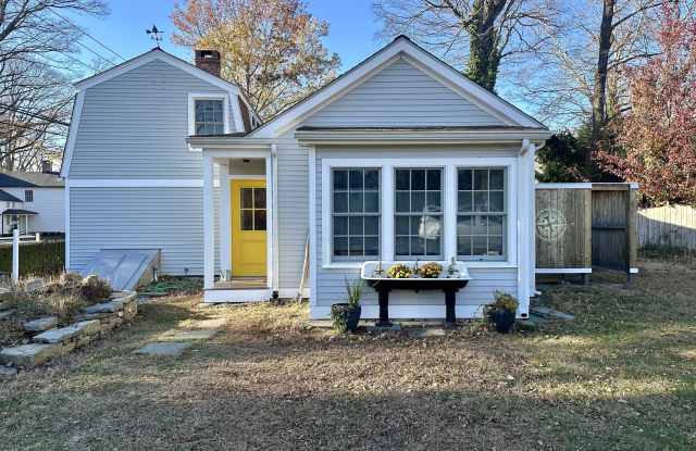 43 Pennywise Lane photos photos