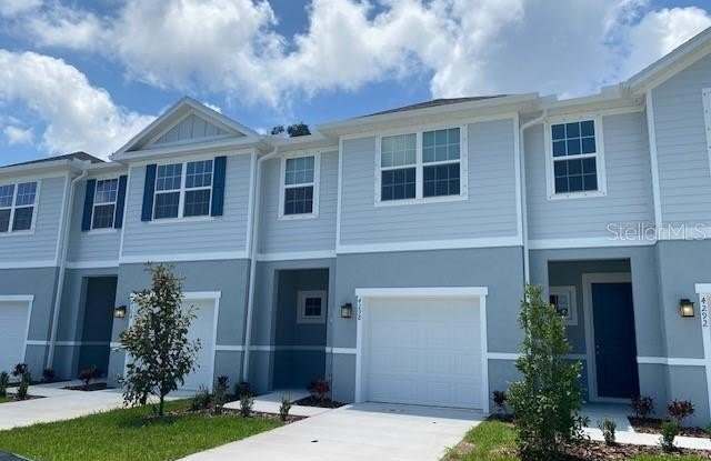 4298 HARBOUR PALM DRIVE - 4298 Harbour Palm Drive, Beacon Square, FL 34691