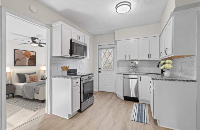 2922 Northeast Tyler StreetUnit 1 Gallery 2