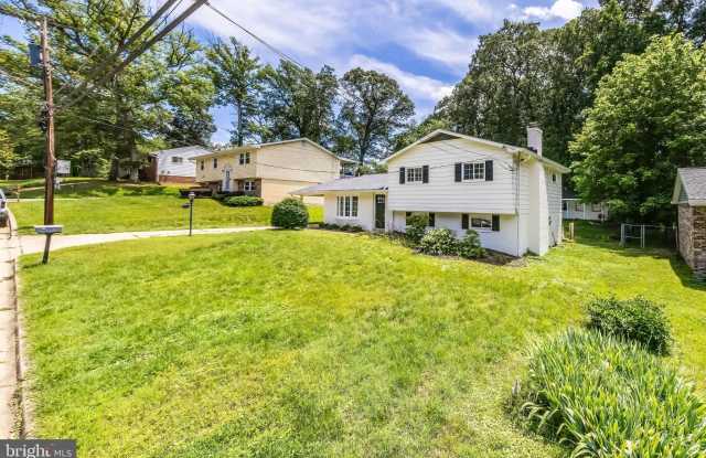 704 KINGS LANE - 704 Kings Lane, Fort Washington, MD 20744