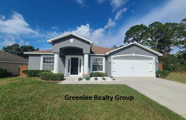 Beautifully Updated 3 Bed/2Bath/ 2 Car Garage Home in Spring Hill! photos photos