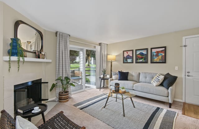 Bay Court at Harbour Pointe Gallery 3