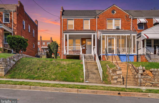 1623 FORT DAVIS Place SE Gallery 1