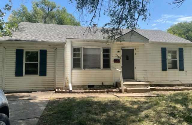 Three Bedroom Two Bath in Raytown MO FOR RENT Gallery 3