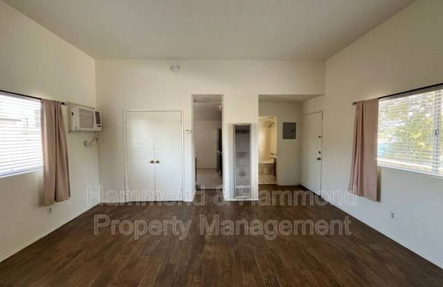 5723 Willowcrest Ave. Gallery 2