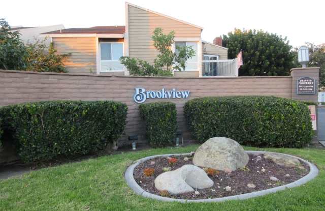 615 Brookview Way #54 Fantastic 3 Bedroom Townhouse in Costa Mesa! photos photos