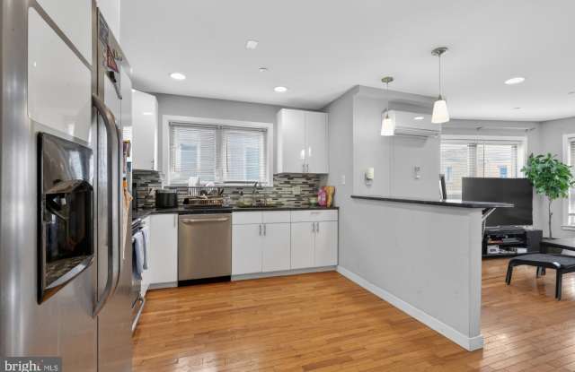 1241 S 28TH Street unit: 2 photos photos