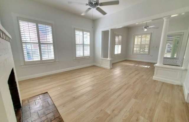 461 W MARION Avenue Gallery 4