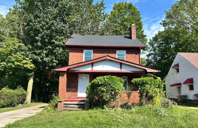 Beautiful Large 3 Bedroom Home Garfield Hts photos photos