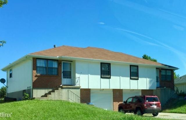 8212 Spring Valley Rd - 8212 Spring Valley Rd, Belton, MO 64012