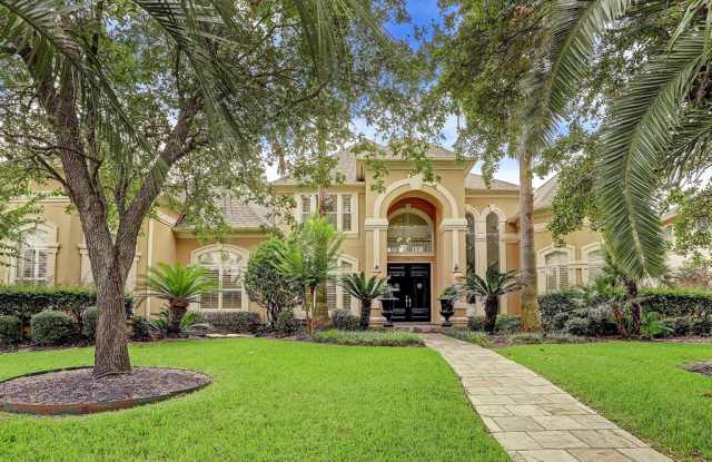 13914 BARNHART Boulevard Gallery 2
