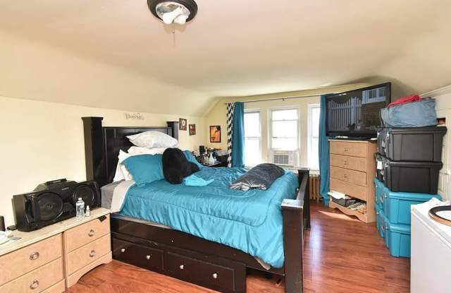 3077 Main StreetUnit #1 Gallery 3