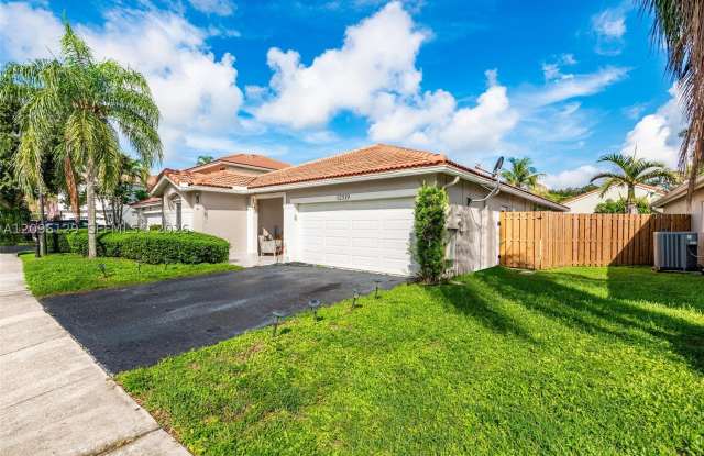 12519 NW 10th Ct Gallery 2