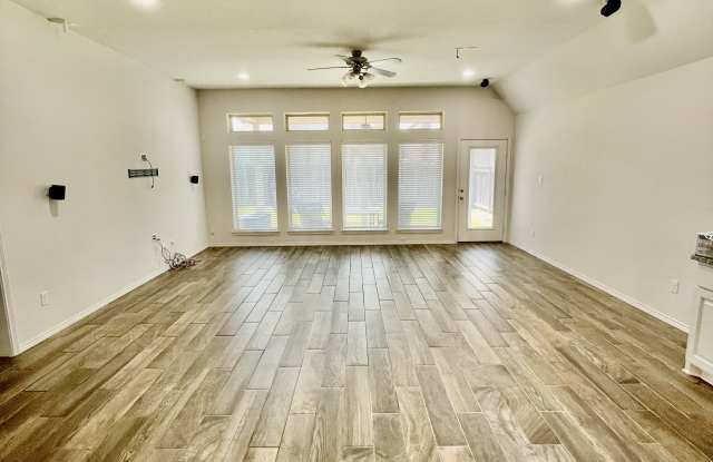 9133 Yearling St Gallery 4