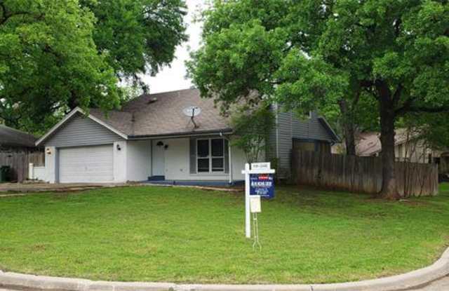 2125 Holt Road - 2125 Holt Road, Arlington, TX 76006