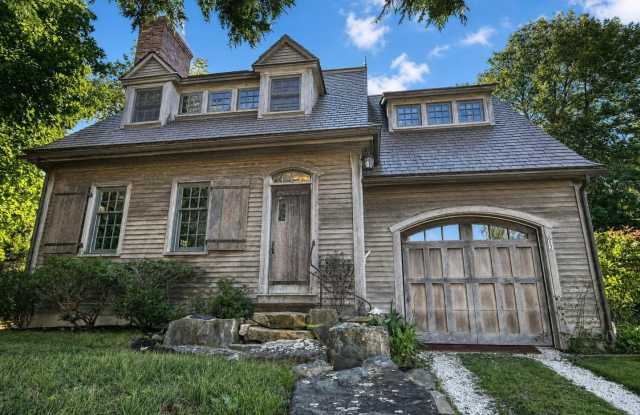 Classic New England Home with Pool, Office, and Garage in Newington, NH – $4,200.00/mo Gallery 1