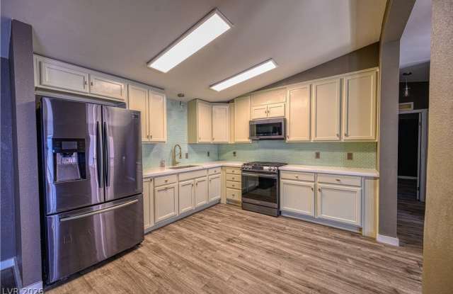 5581 Wheatfield Drive Gallery 3