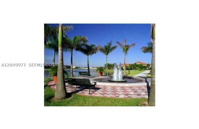 2544 Centergate Dr Gallery 4
