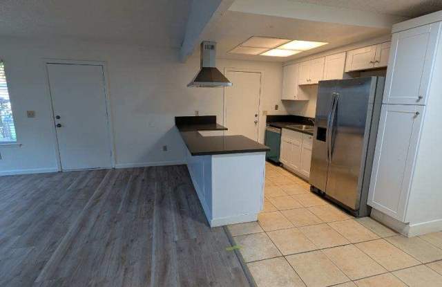 4000 Renick Way - 4000 photos photos